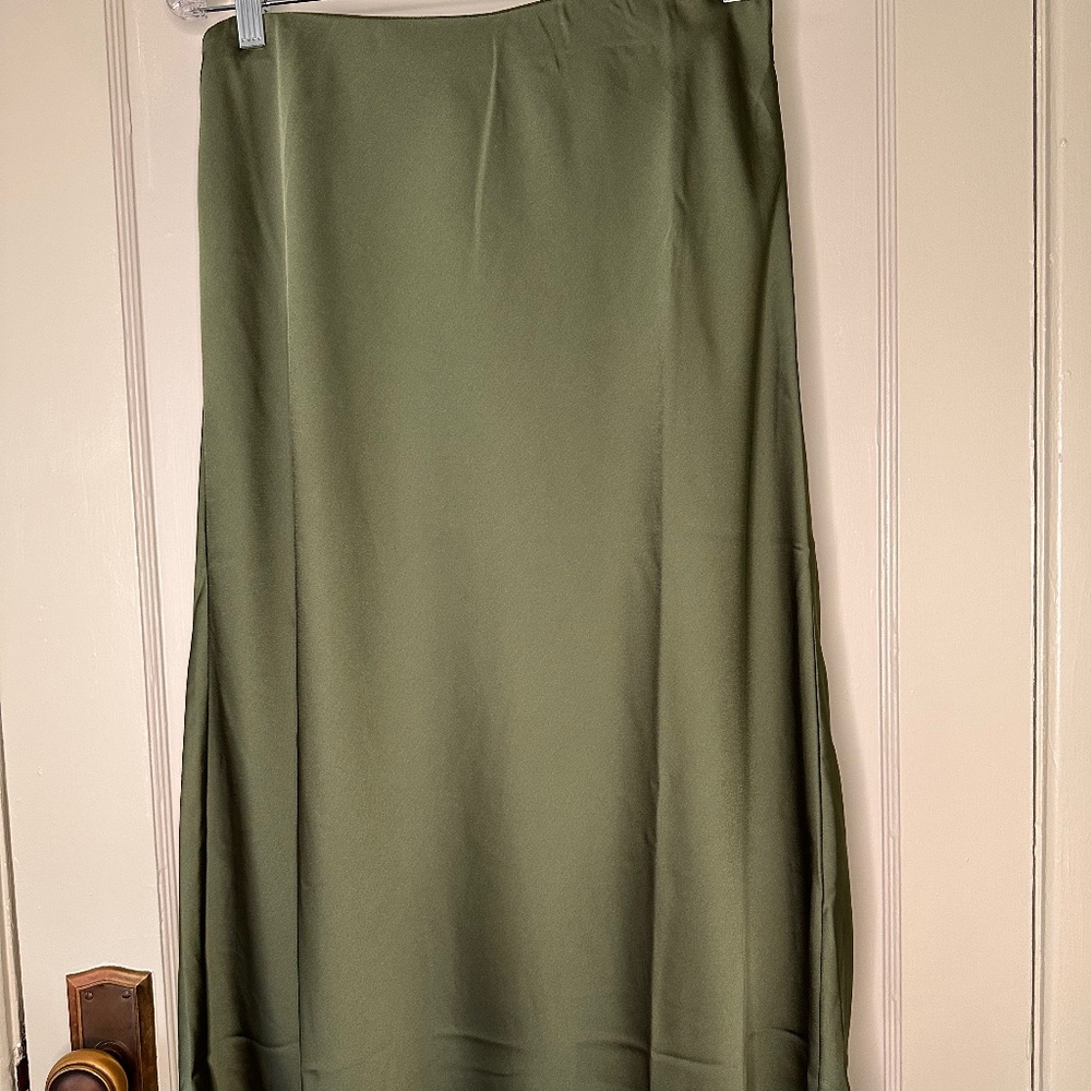 L Crew Slip Skirt size S